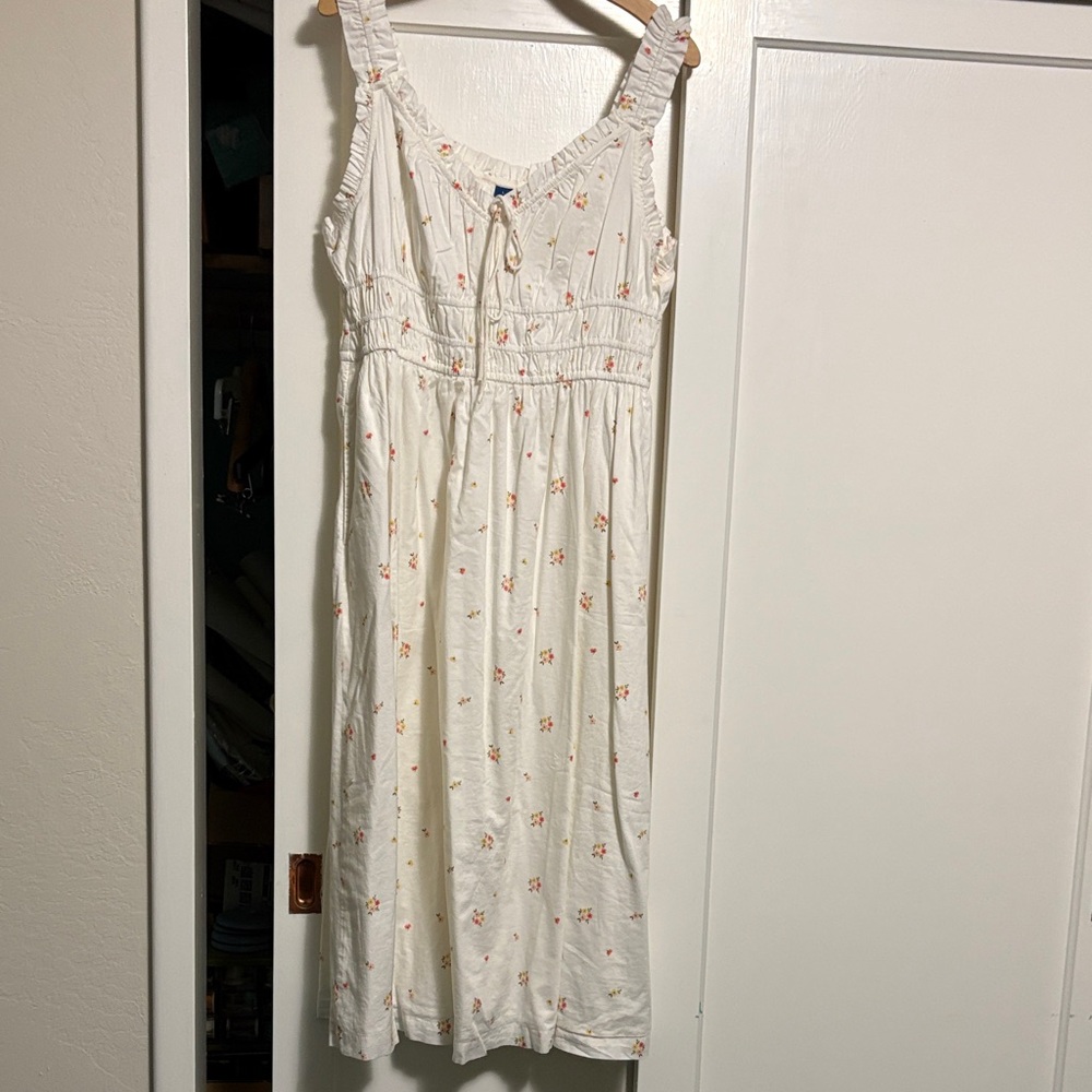 Old Navy White Floral Midi Dress